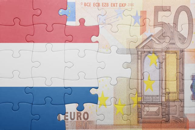 geld-uitkering-nederland-puzzel_365336792